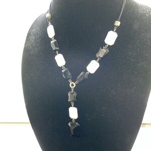 Vintage black and white rectangular faceted bead necklace 12” long silver chain